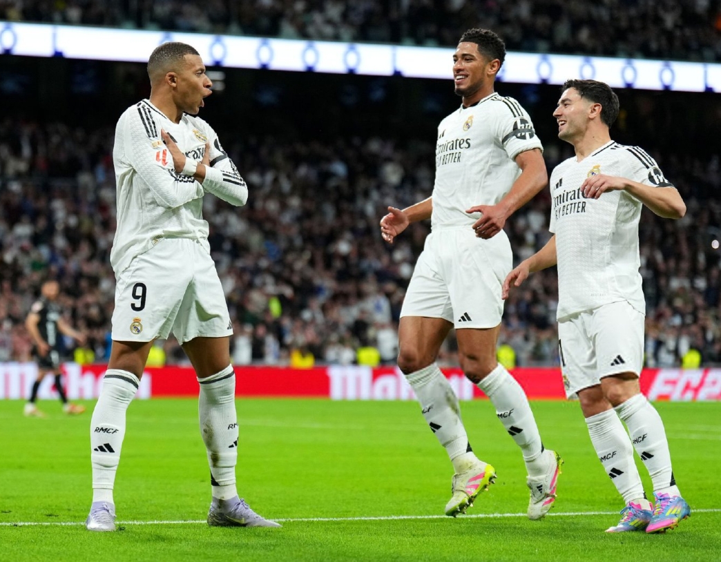 包含利物浦轻取多特蒙德，姆巴佩梅开二度足总杯的词条