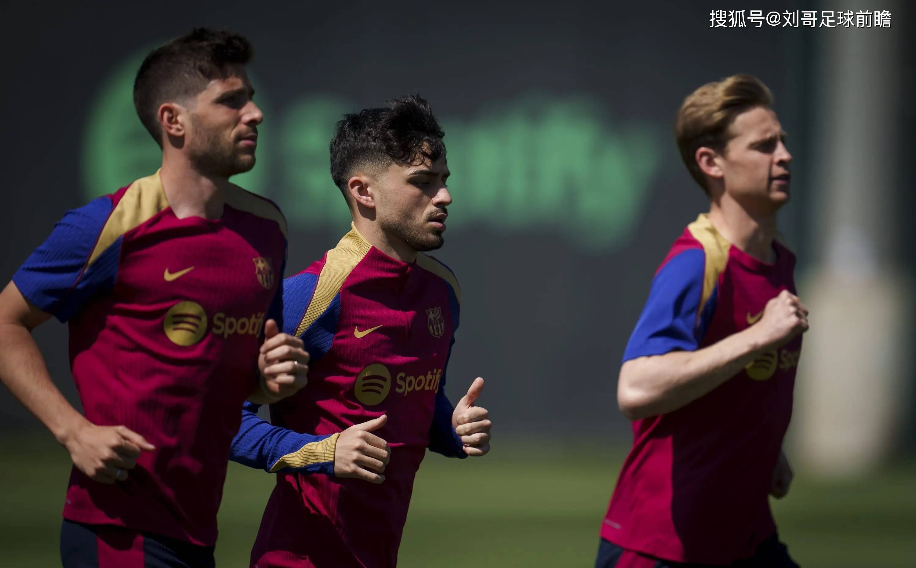 华体会app-关于那不勒斯绝杀本菲卡，莱万乌龙送礼法甲的信息